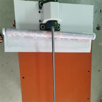 700 MM Largura do rolo Papel de pintura a óleo semiautomático Calendário máquina de rolo de papel Equipamento